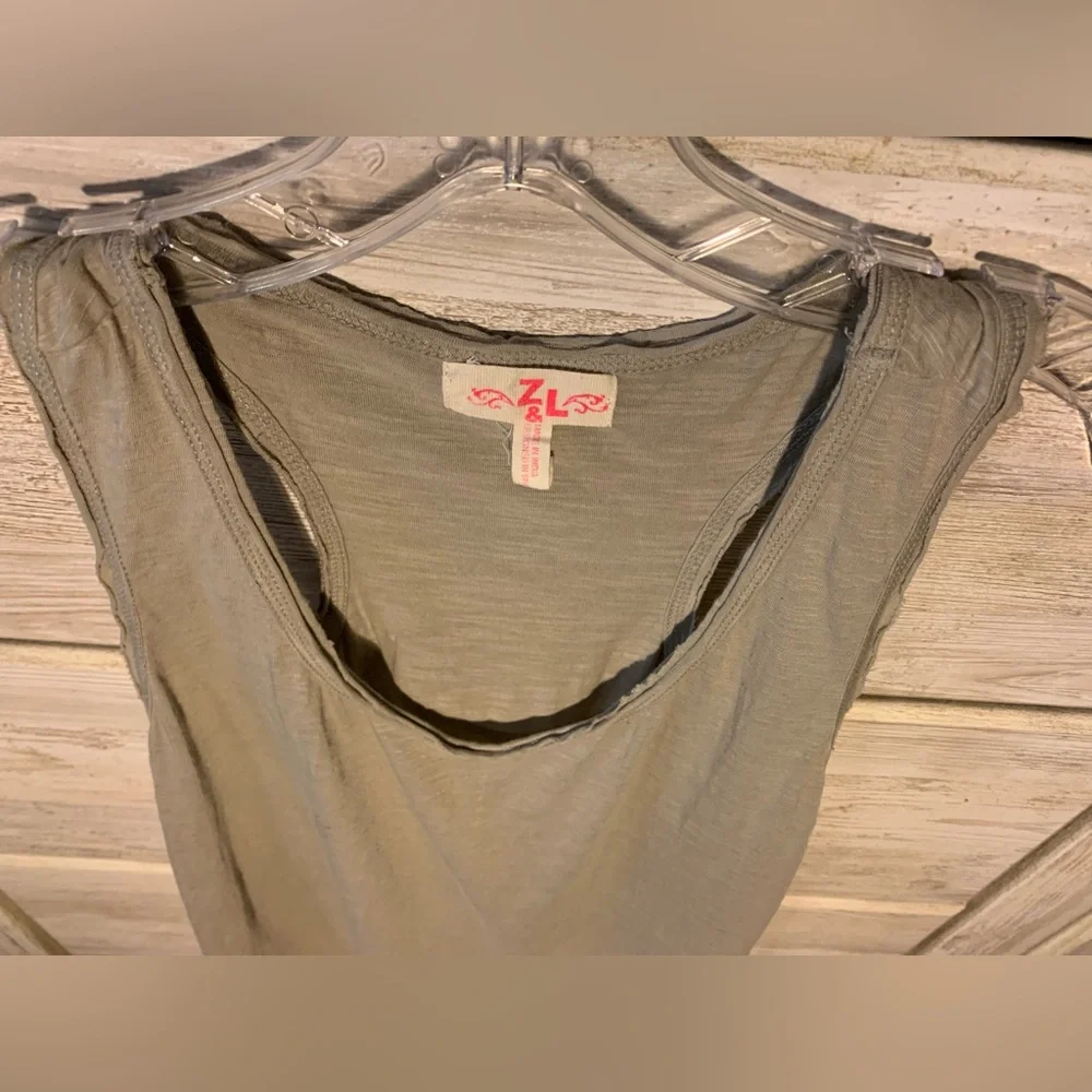 Z&L Tank w Fringe - Picture 3 of 3